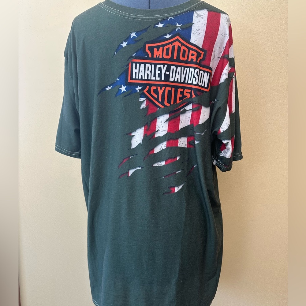 Harley-Davidson Men's Dark Green Tee with Flag Design